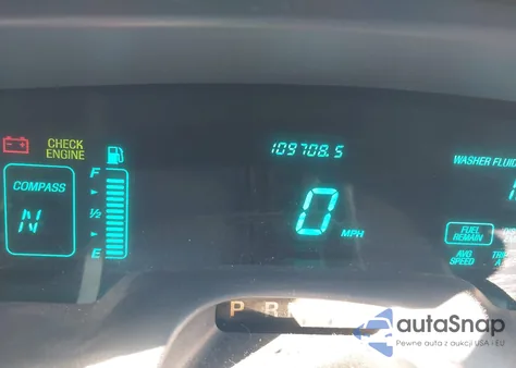 1997 Lincoln Town Car Executive из США, поврежденный, VIN 1LNLM81W8VY611126